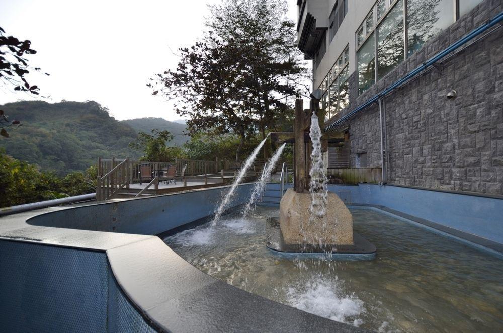 Toong Mao Spa Resort Guanziling Tainan Exterior photo