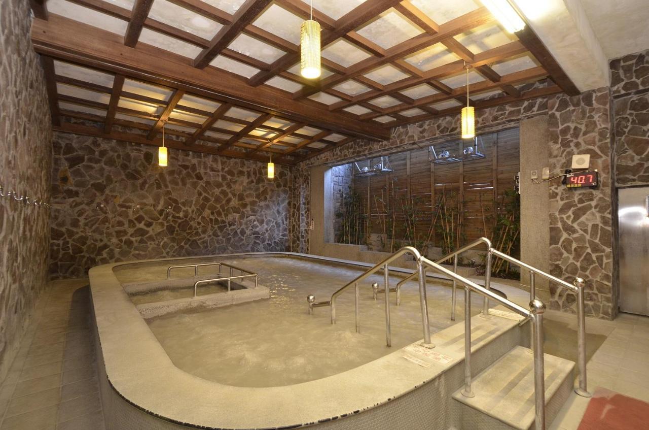 Toong Mao Spa Resort Guanziling Tainan Exterior photo